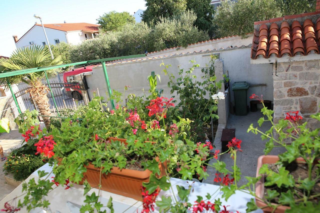 Apartment Leonora Vodice Exterior photo